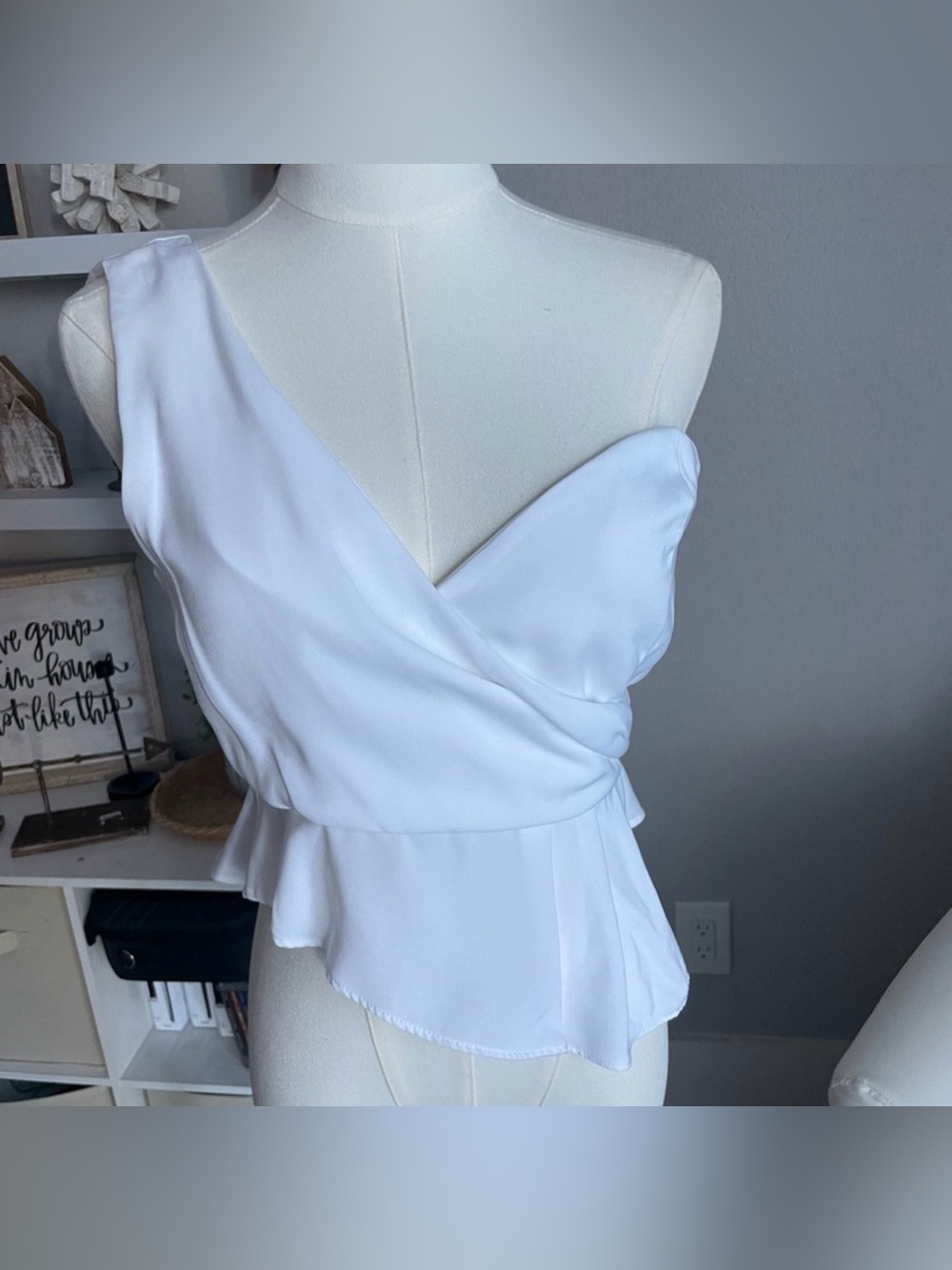 Superdown Asymmetric One Shoulder Ruffled Top